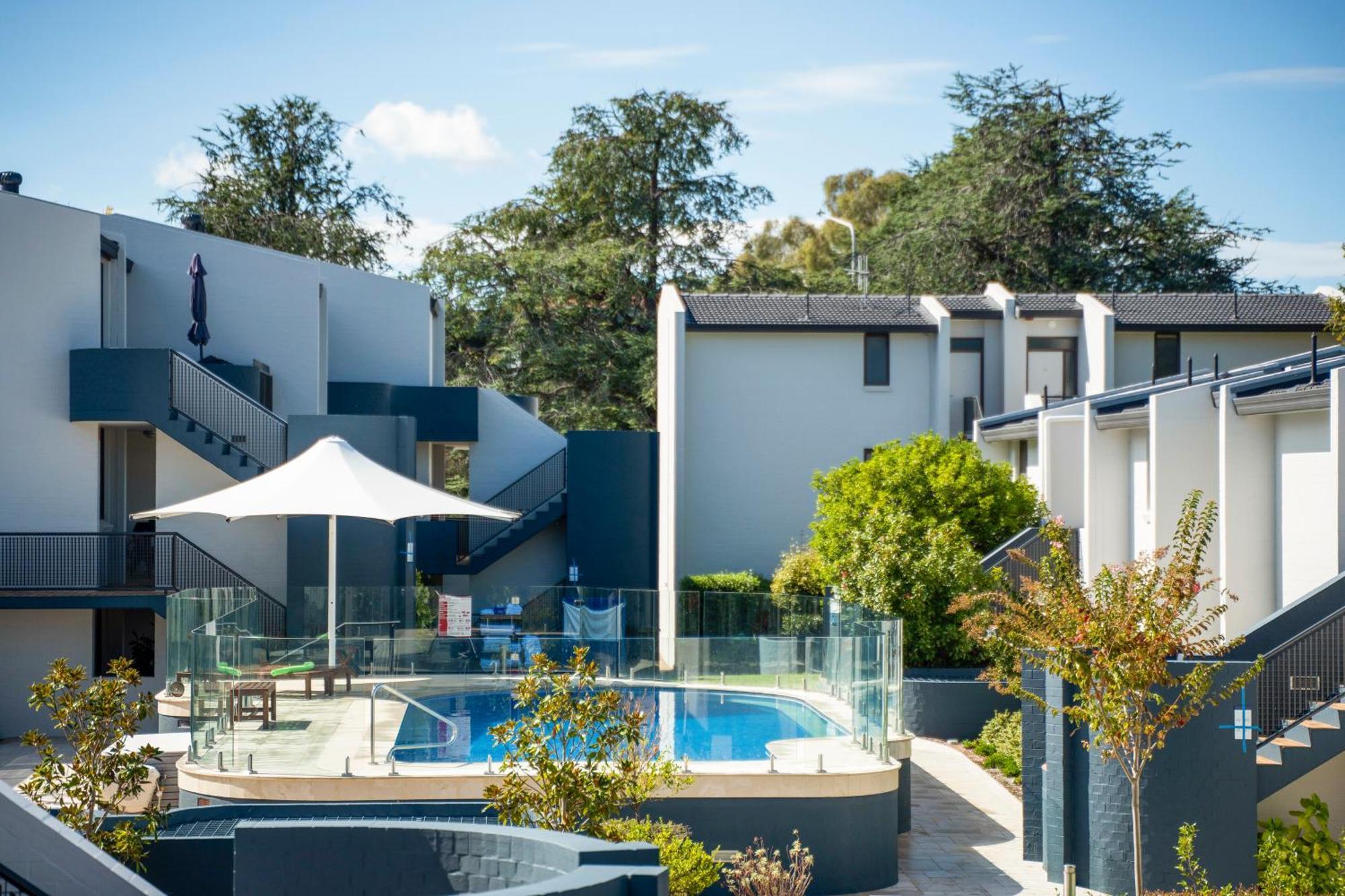 Manuka Park Serviced Apartments Camberra Exterior foto
